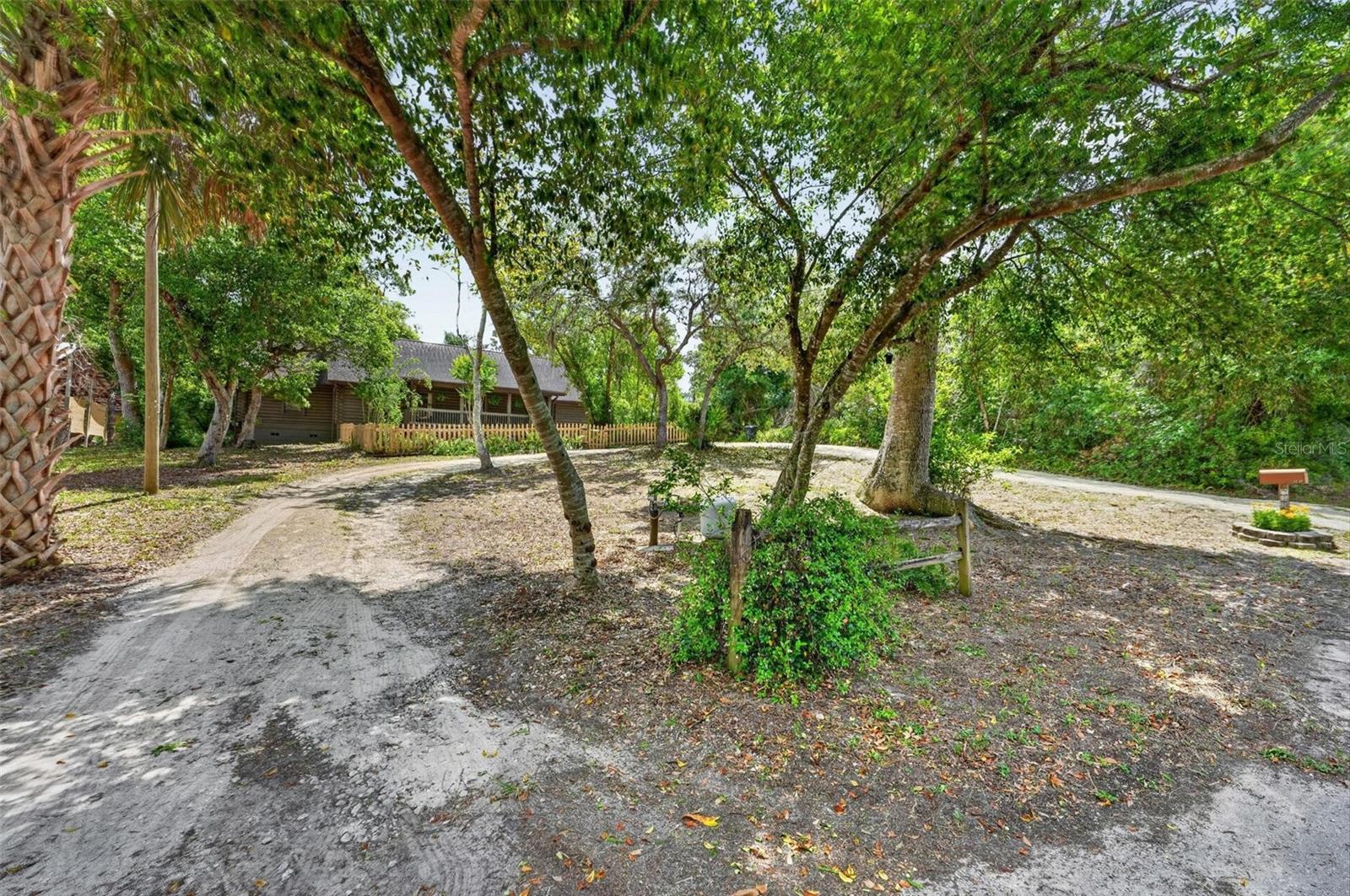 213 BUENA VISTA ST, DEBARY, FL, 32713