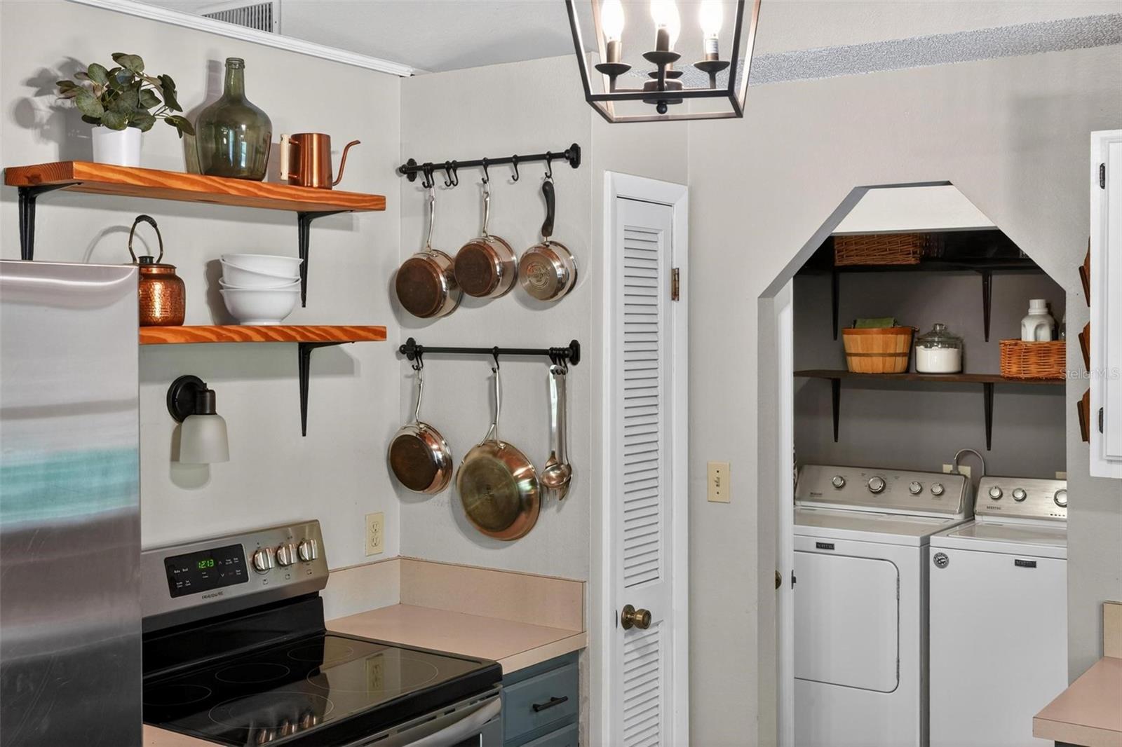 213 BUENA VISTA ST, DEBARY, FL, 32713