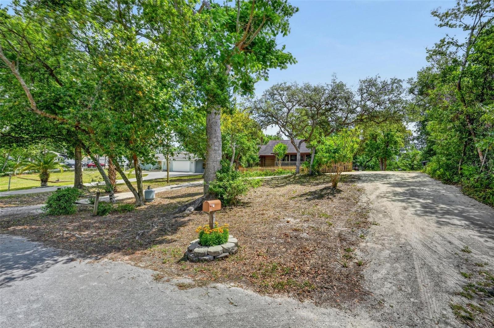 213 BUENA VISTA ST, DEBARY, FL, 32713