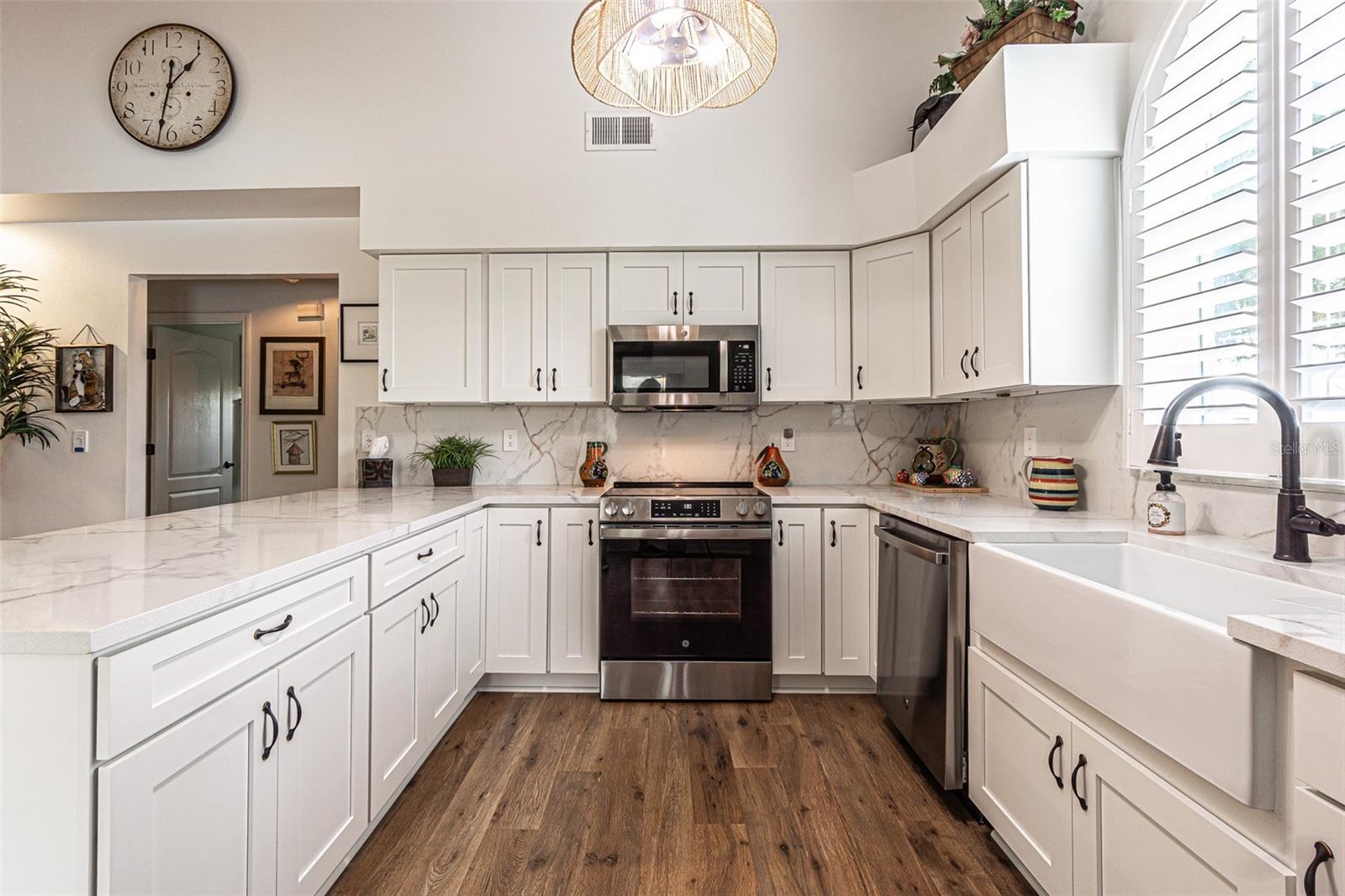 6132 SILVER OAKS DR, ZEPHYRHILLS, FL, 33542