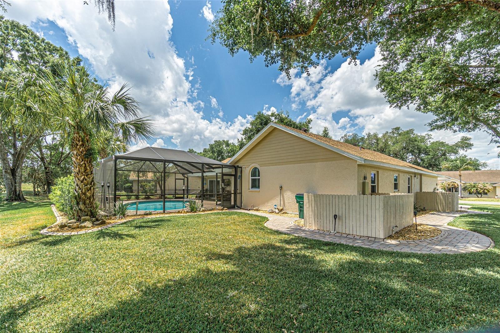 6132 SILVER OAKS DR, ZEPHYRHILLS, FL, 33542