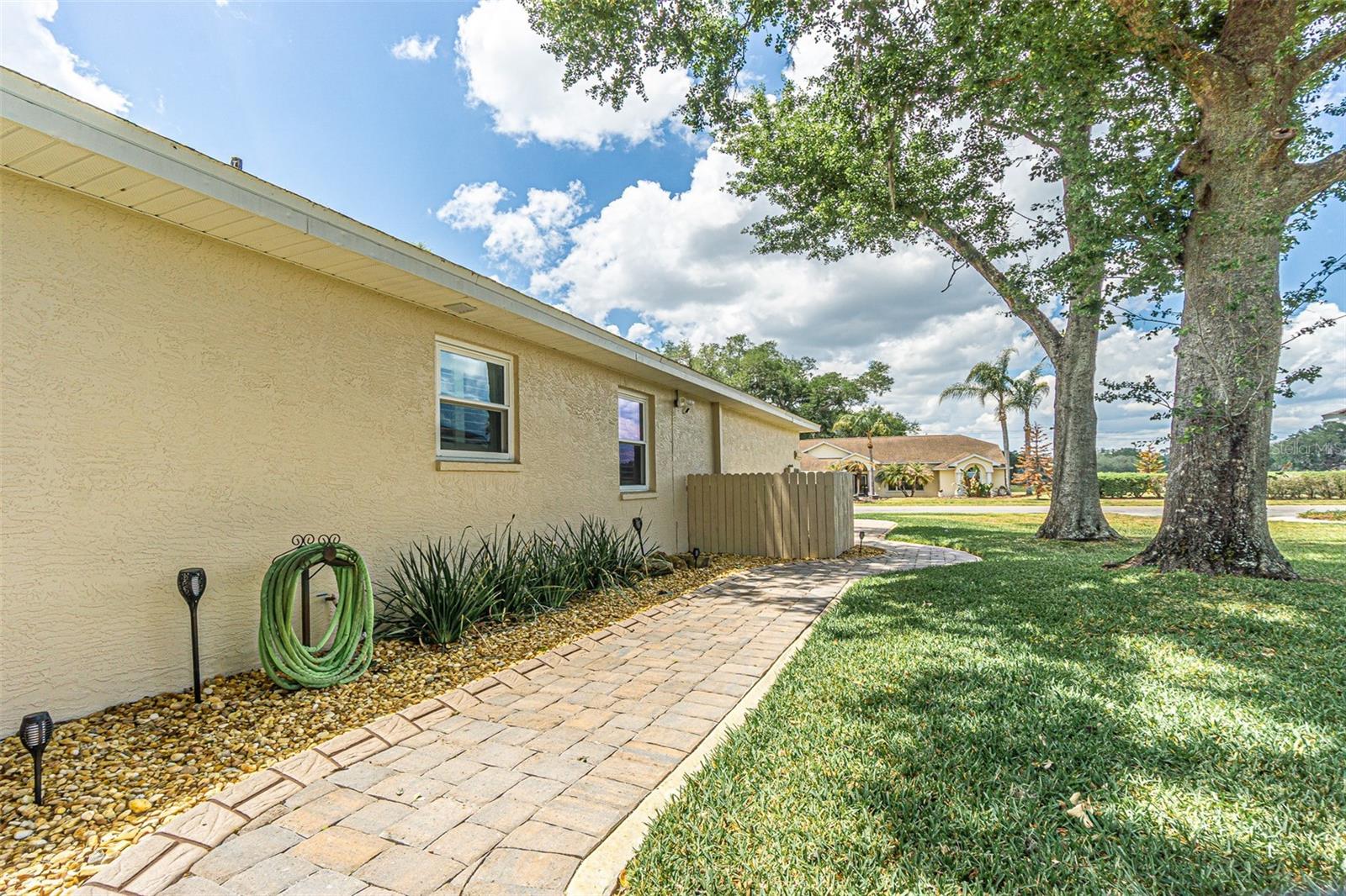 6132 SILVER OAKS DR, ZEPHYRHILLS, FL, 33542