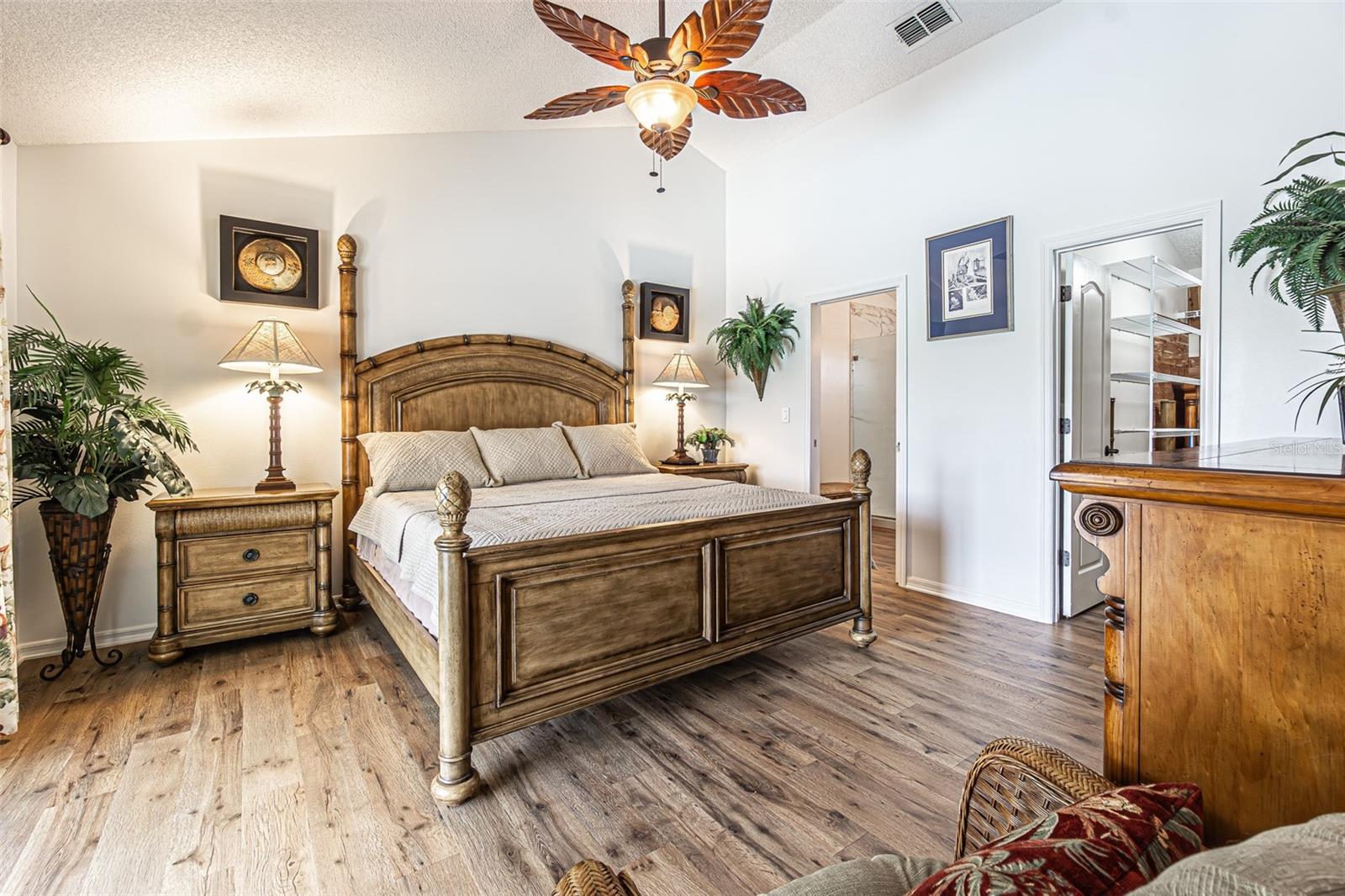 6132 SILVER OAKS DR, ZEPHYRHILLS, FL, 33542