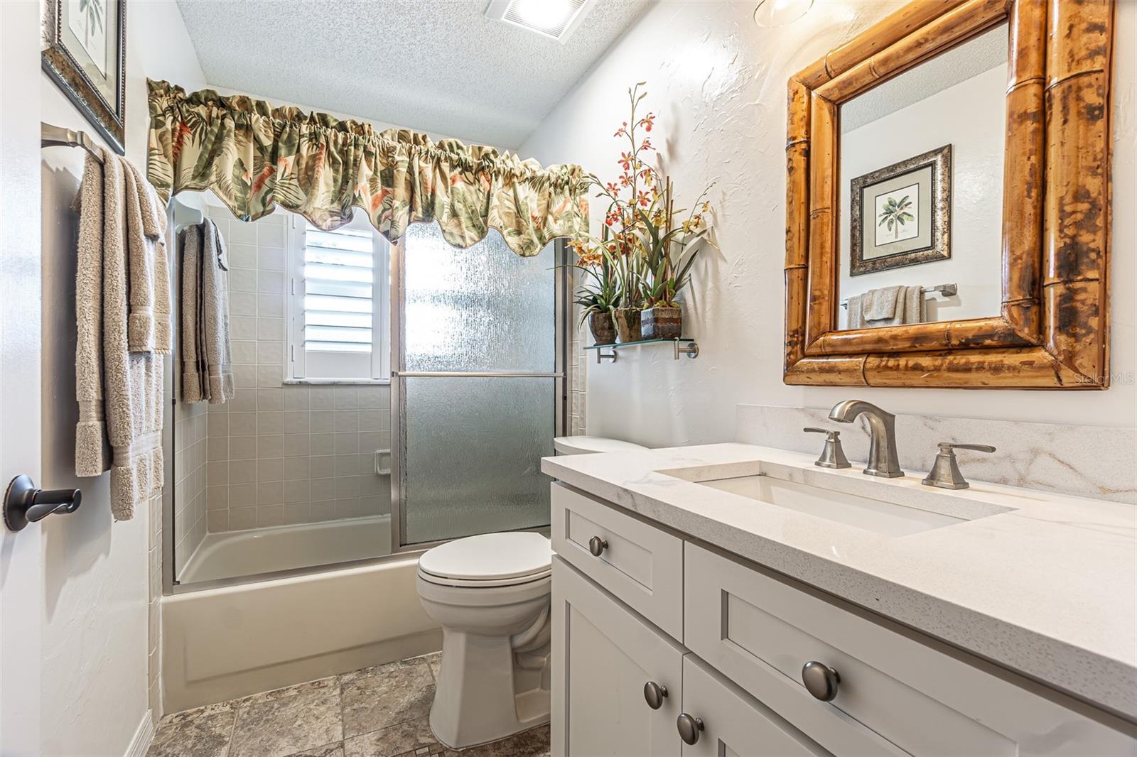 6132 SILVER OAKS DR, ZEPHYRHILLS, FL, 33542