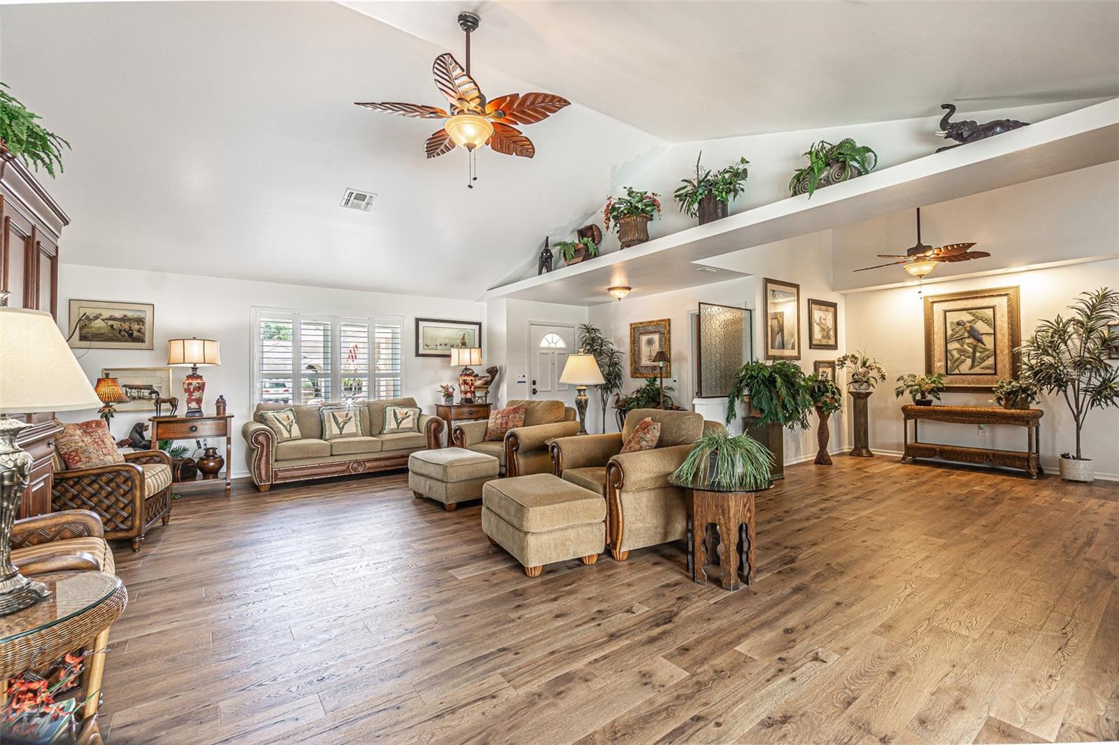 6132 SILVER OAKS DR, ZEPHYRHILLS, FL, 33542