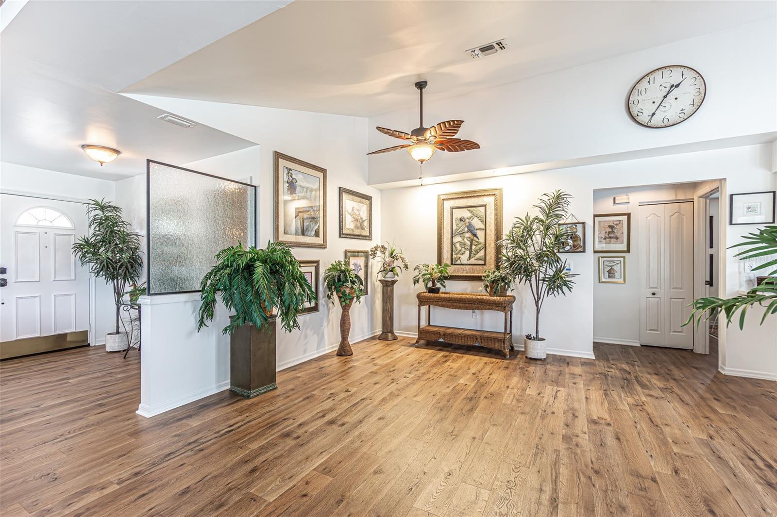 6132 SILVER OAKS DR, ZEPHYRHILLS, FL, 33542