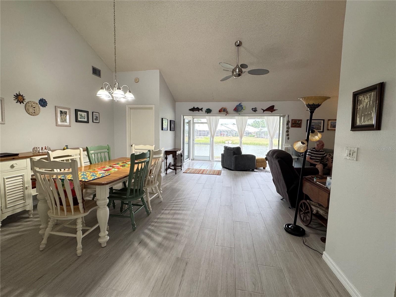 5371 CRESTLAKE BLVD #68, SARASOTA, FL, 34233