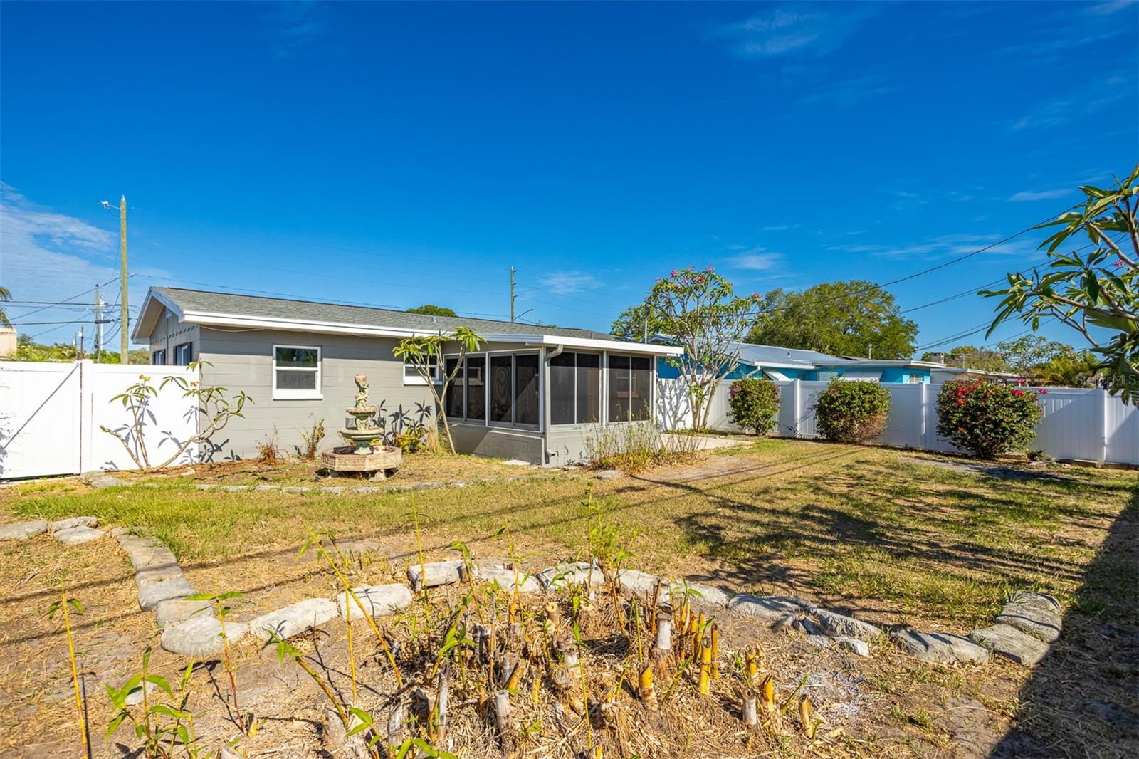 9317 CRESTVIEW ST, SEMINOLE, FL, 33772