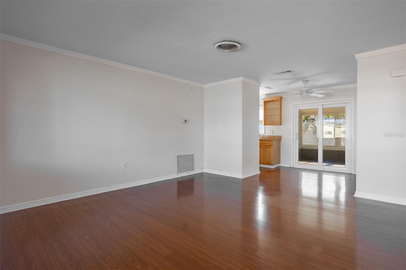 9317 CRESTVIEW ST, SEMINOLE, FL, 33772