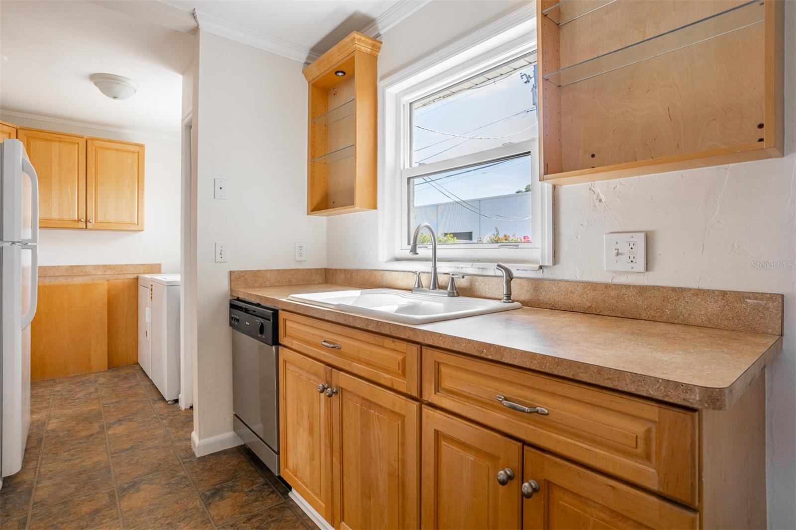 9317 CRESTVIEW ST, SEMINOLE, FL, 33772