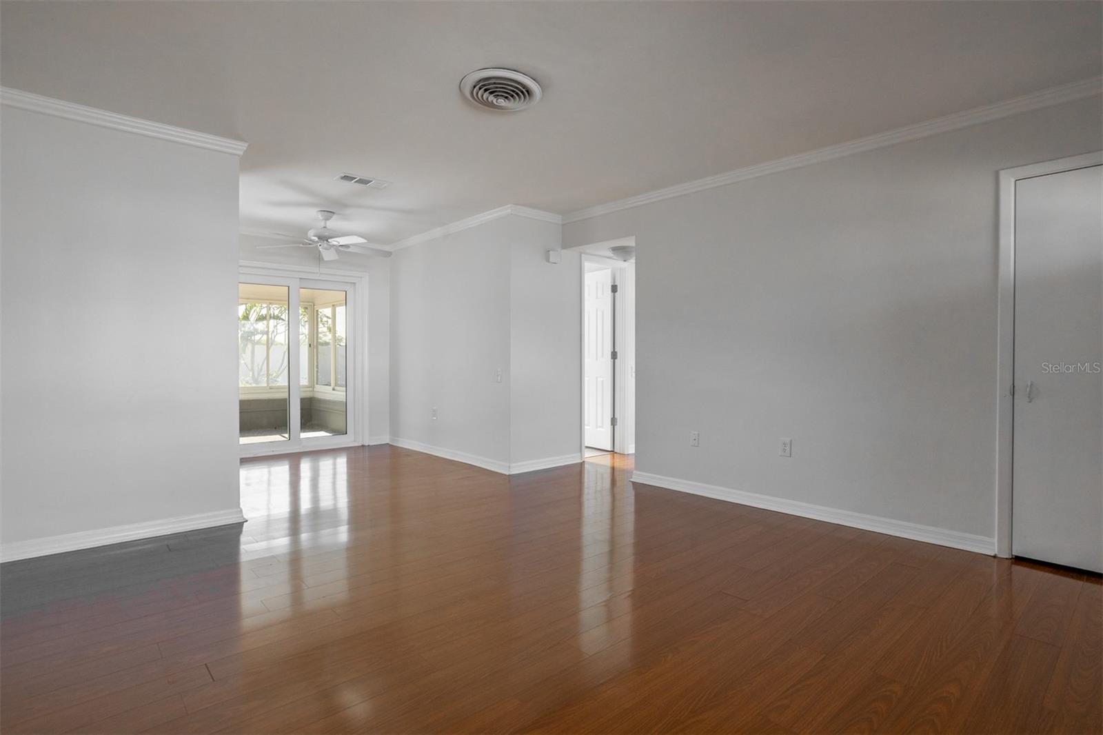 9317 CRESTVIEW ST, SEMINOLE, FL, 33772