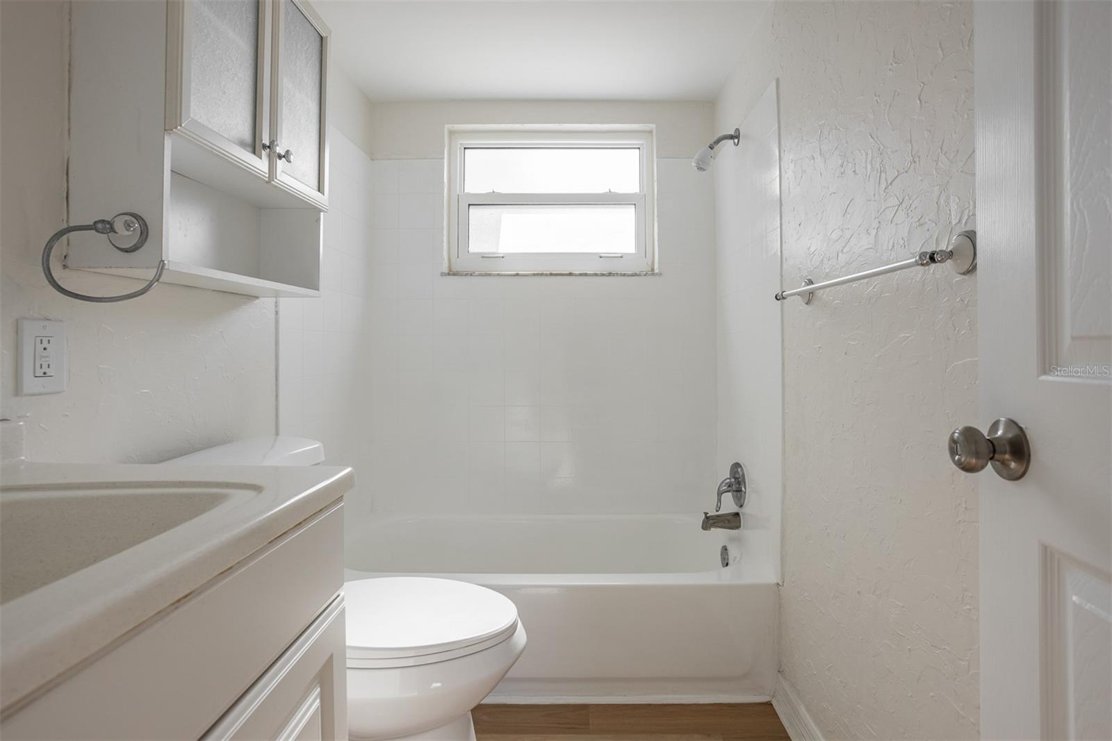 9317 CRESTVIEW ST, SEMINOLE, FL, 33772