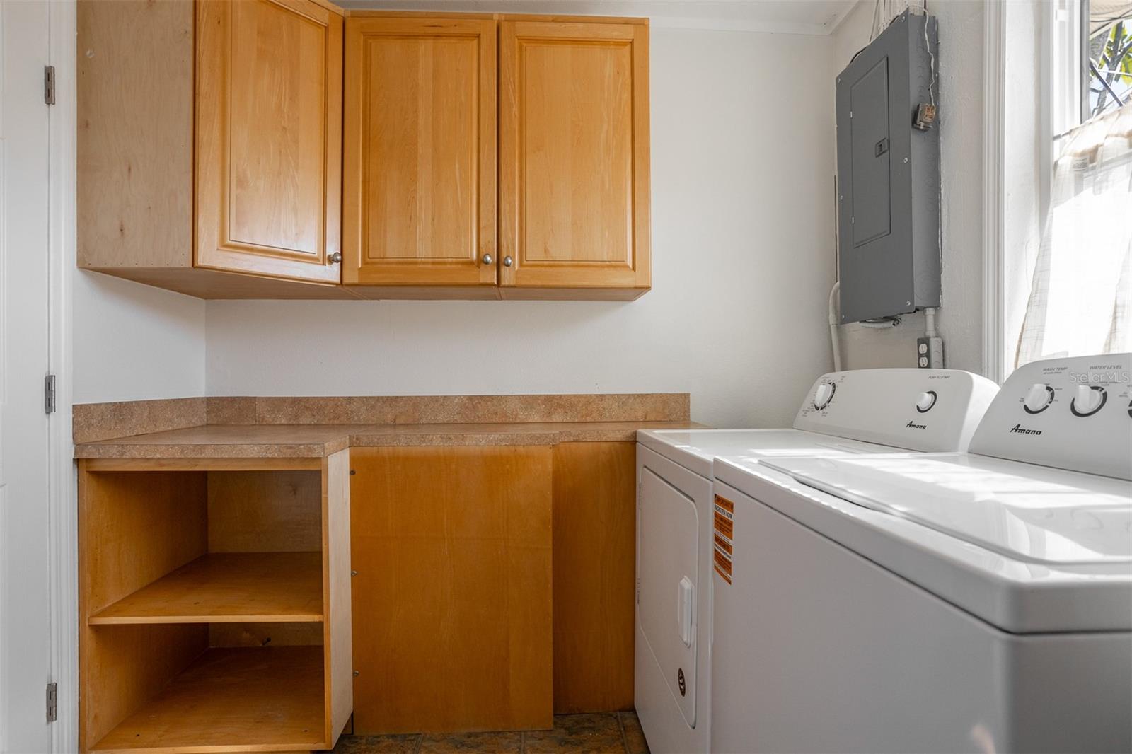 9317 CRESTVIEW ST, SEMINOLE, FL, 33772