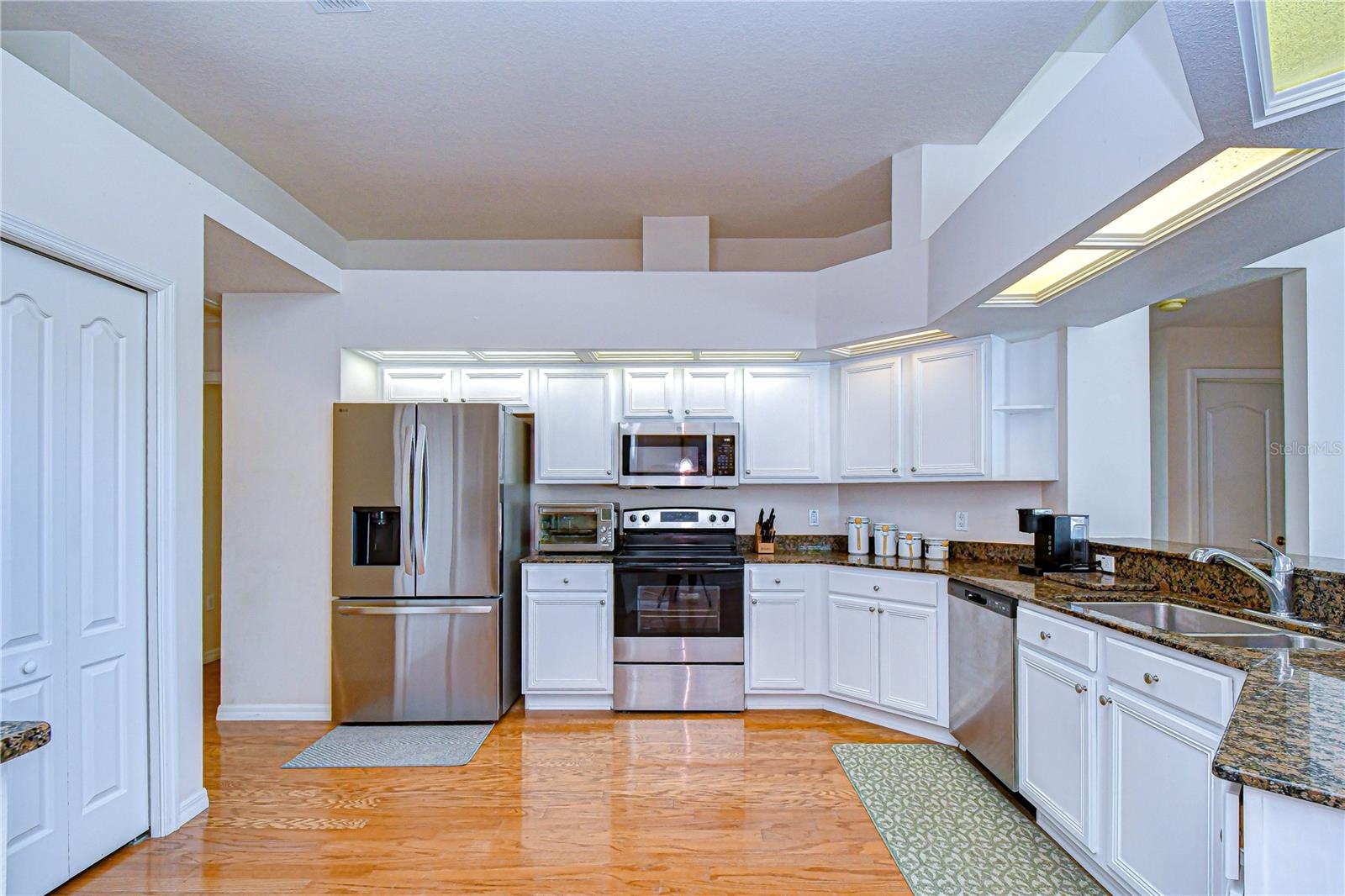 2833 MOSSY TIMBER TRL, VALRICO, FL, 33596