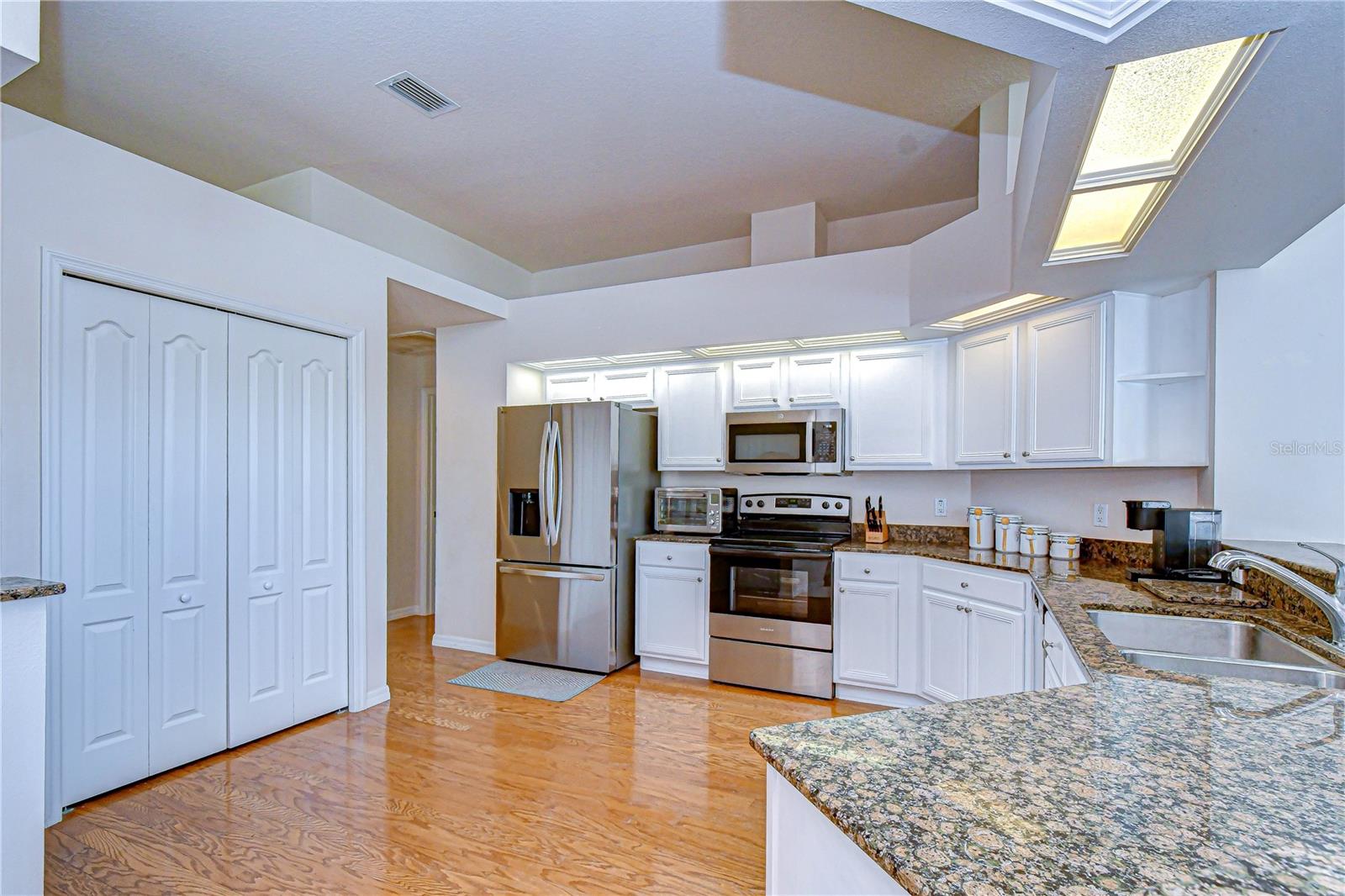 2833 MOSSY TIMBER TRL, VALRICO, FL, 33596