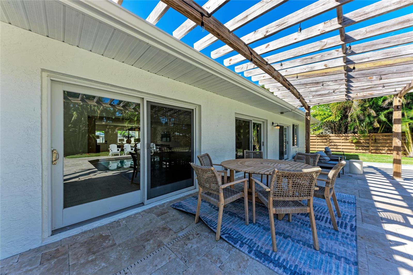 431 ISLAND CIR, SARASOTA, FL, 34242