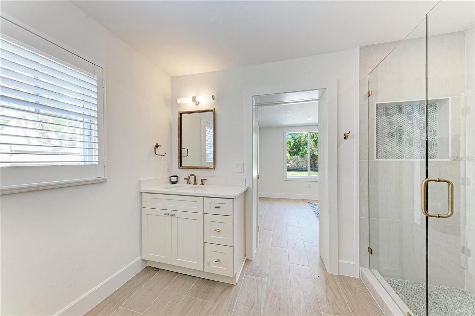 431 ISLAND CIR, SARASOTA, FL, 34242