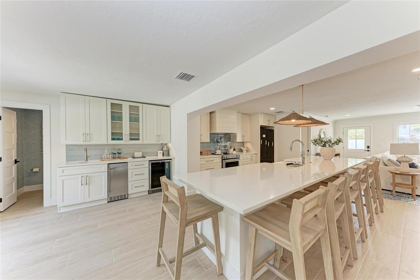 431 ISLAND CIR, SARASOTA, FL, 34242