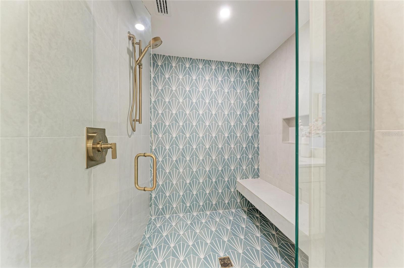431 ISLAND CIR, SARASOTA, FL, 34242
