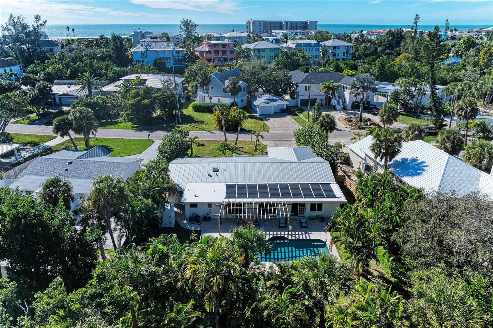 431 ISLAND CIR, SARASOTA, FL, 34242