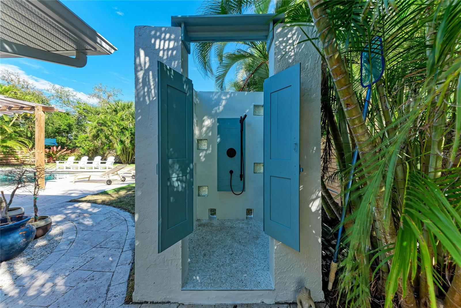 431 ISLAND CIR, SARASOTA, FL, 34242