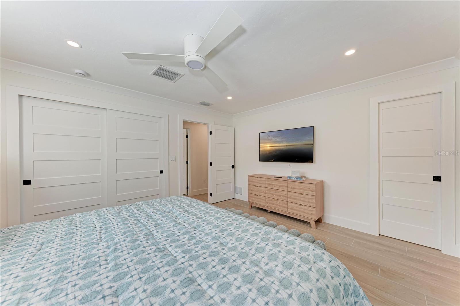 431 ISLAND CIR, SARASOTA, FL, 34242