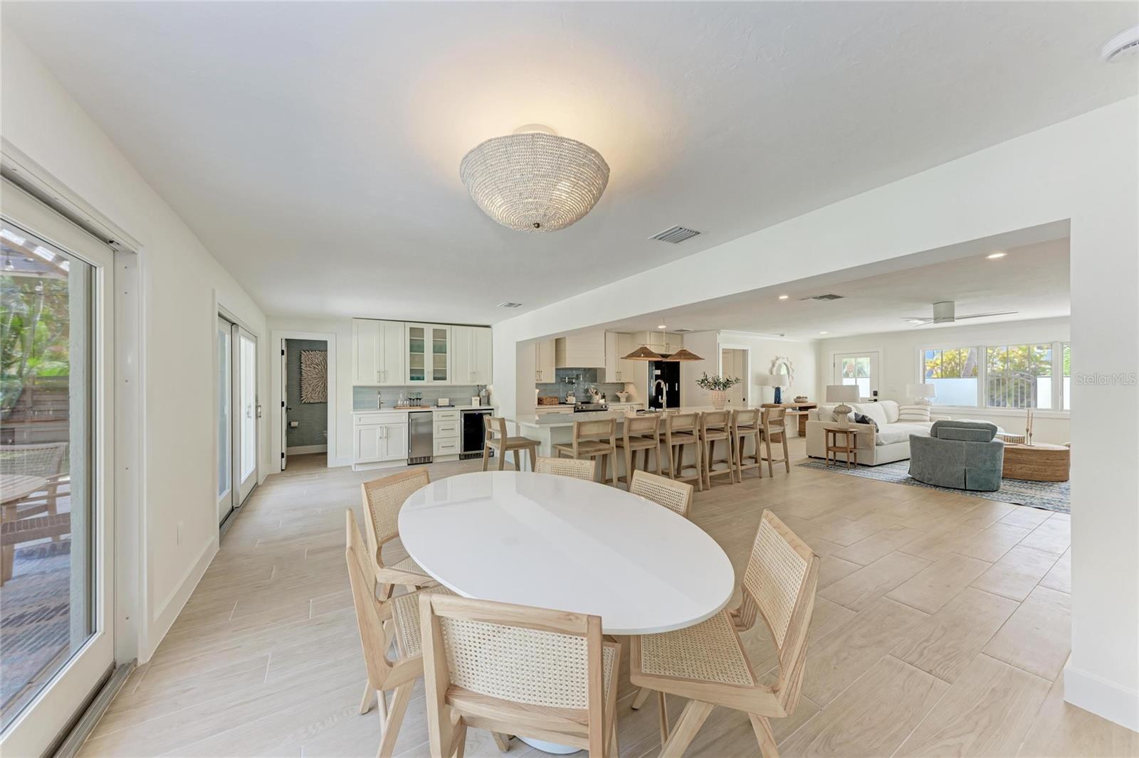 431 ISLAND CIR, SARASOTA, FL, 34242