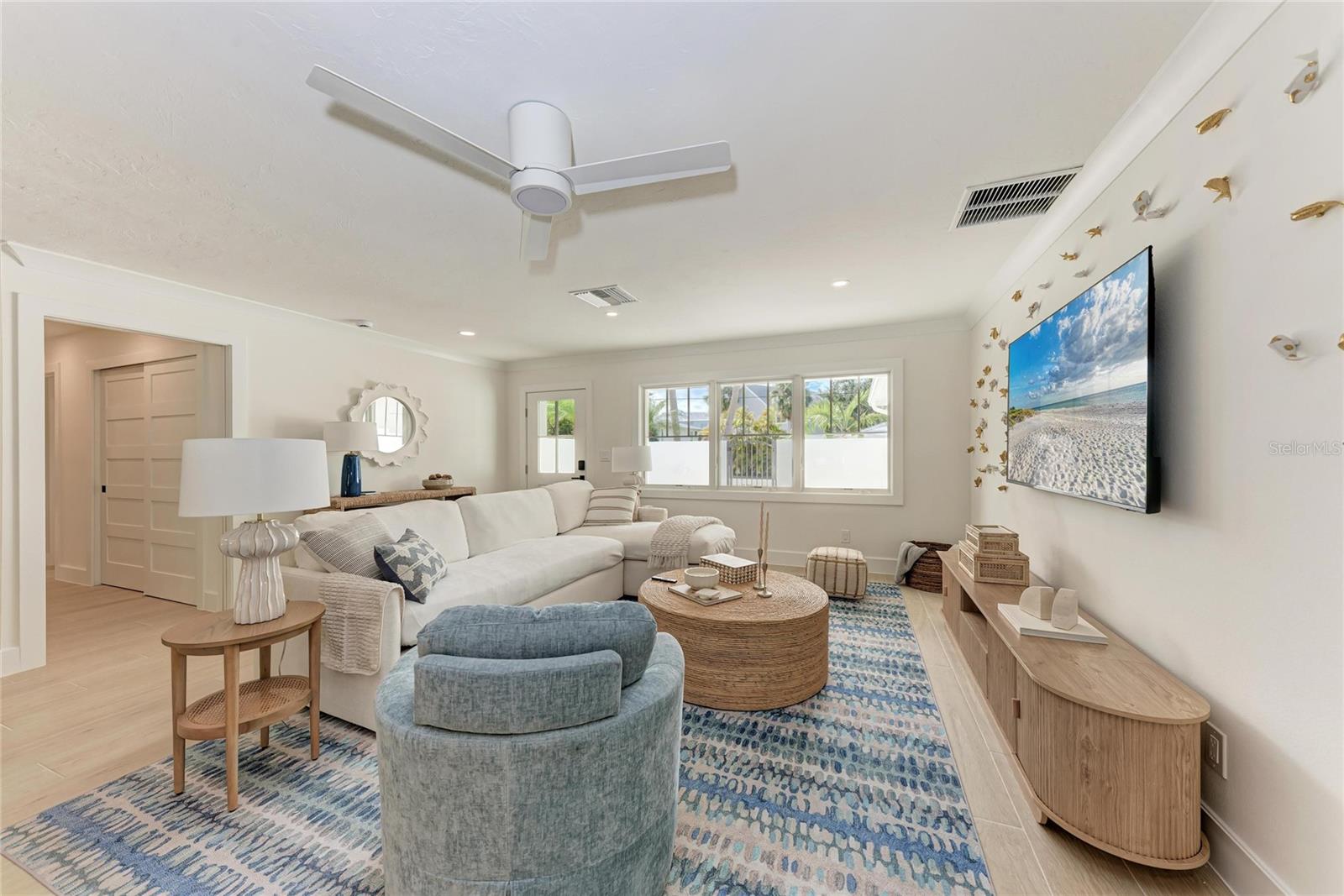 431 ISLAND CIR, SARASOTA, FL, 34242