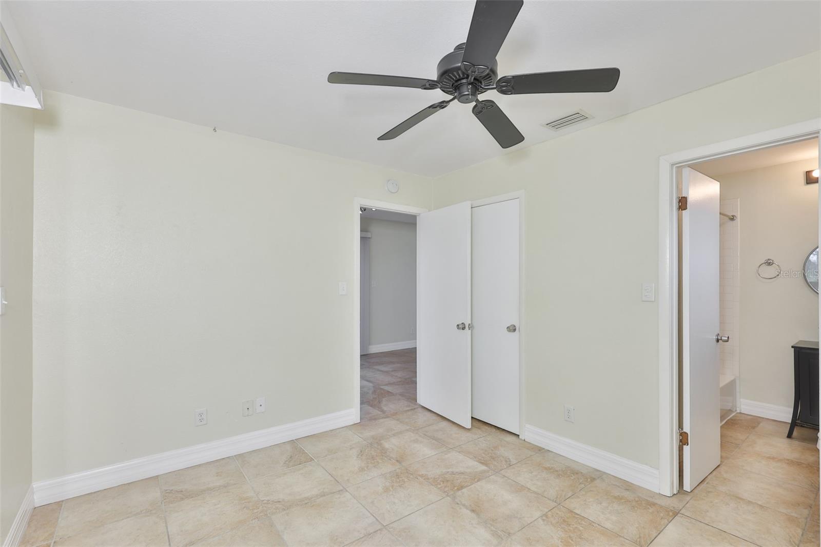 10220 GULF BLVD #1, TREASURE ISLAND, FL, 33706