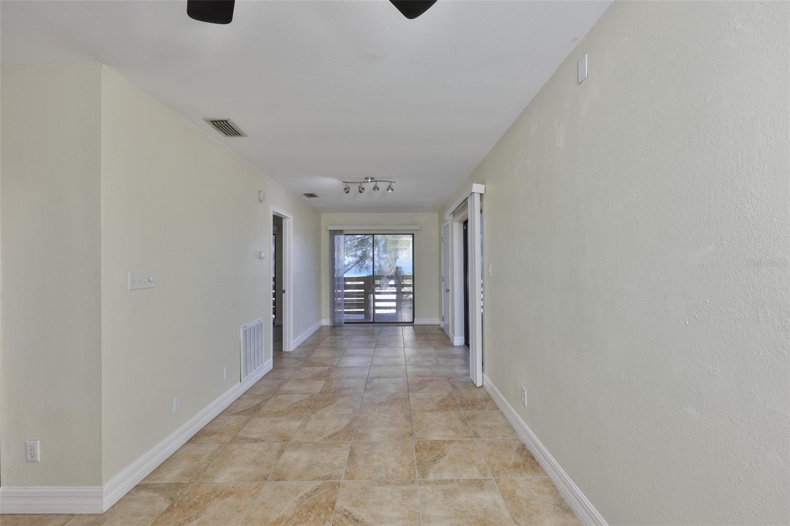 10220 GULF BLVD #1, TREASURE ISLAND, FL, 33706