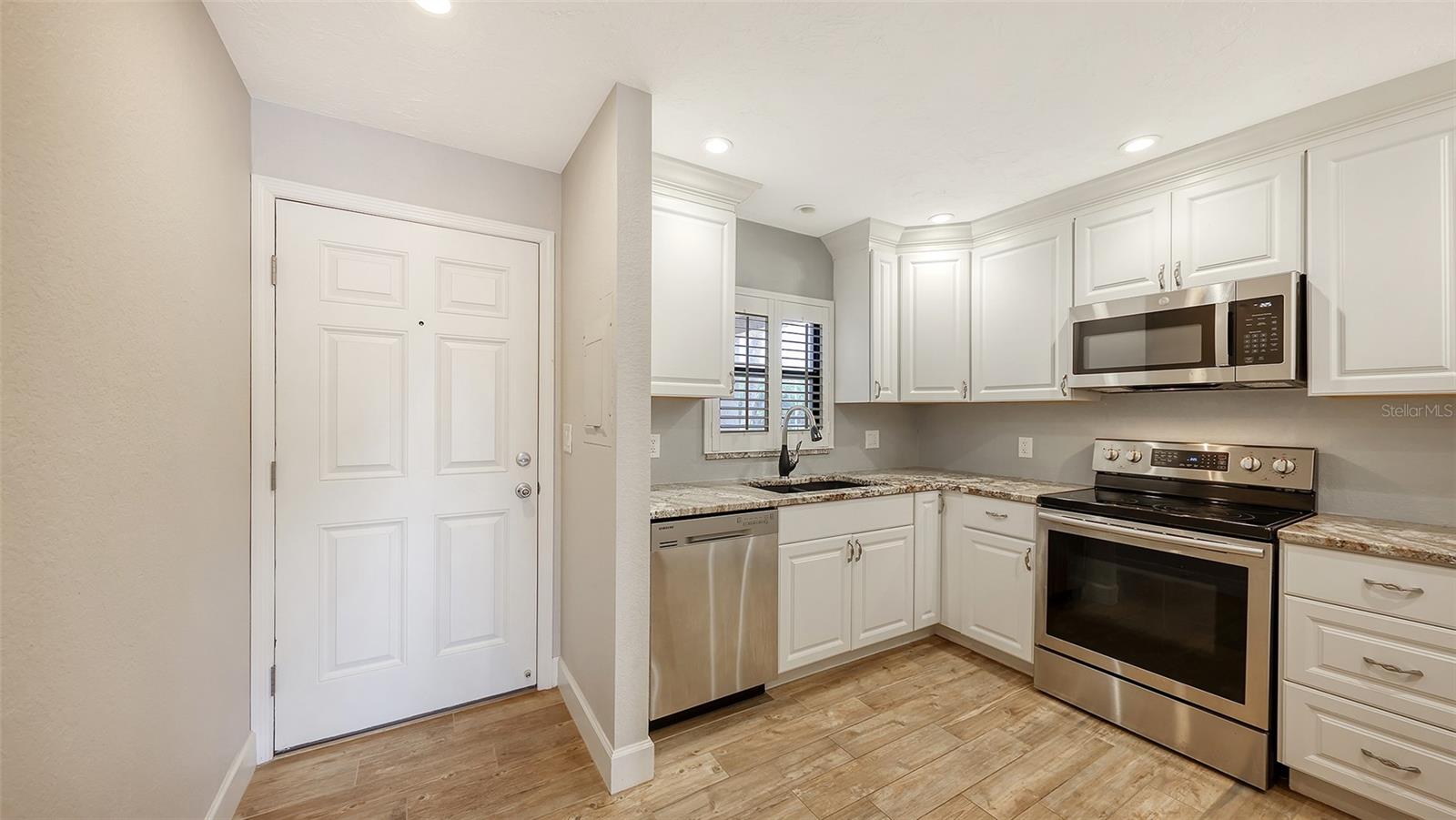 7291 CLOISTER DR #222, SARASOTA, FL, 34231