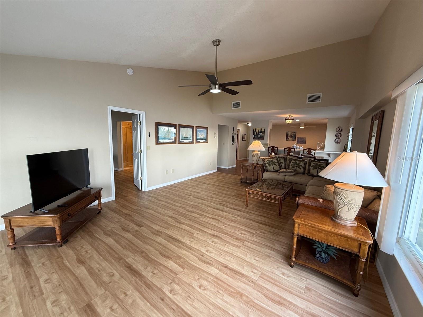 1477 PARK BEACH CIR #31, PUNTA GORDA, FL, 33950