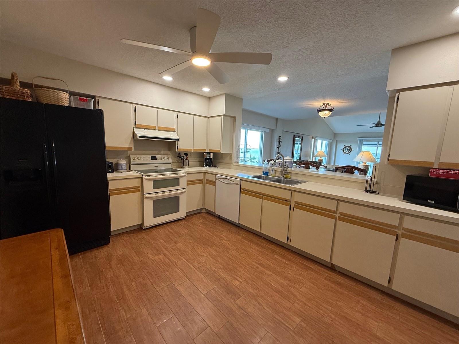 1477 PARK BEACH CIR #31, PUNTA GORDA, FL, 33950