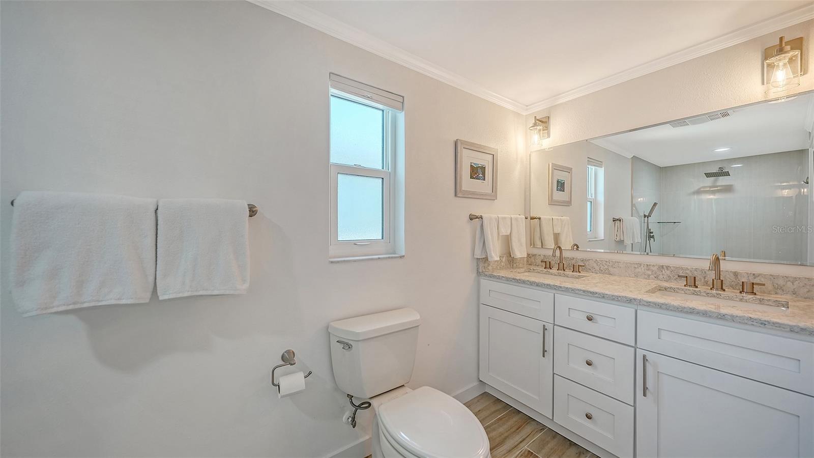 925 SPANISH DR N, LONGBOAT KEY, FL, 34228