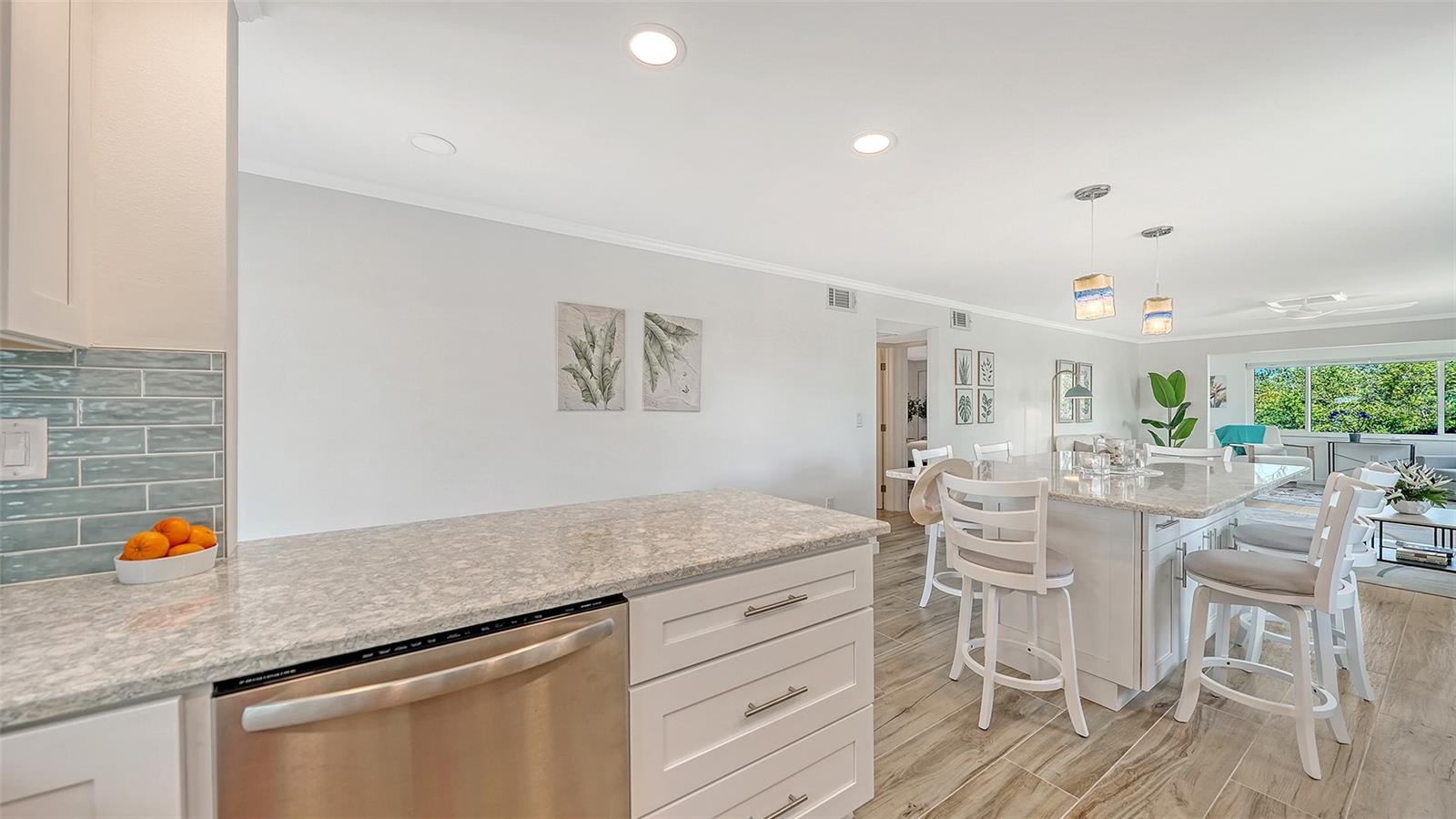 925 SPANISH DR N, LONGBOAT KEY, FL, 34228