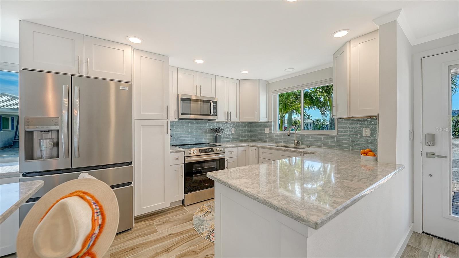 925 SPANISH DR N, LONGBOAT KEY, FL, 34228