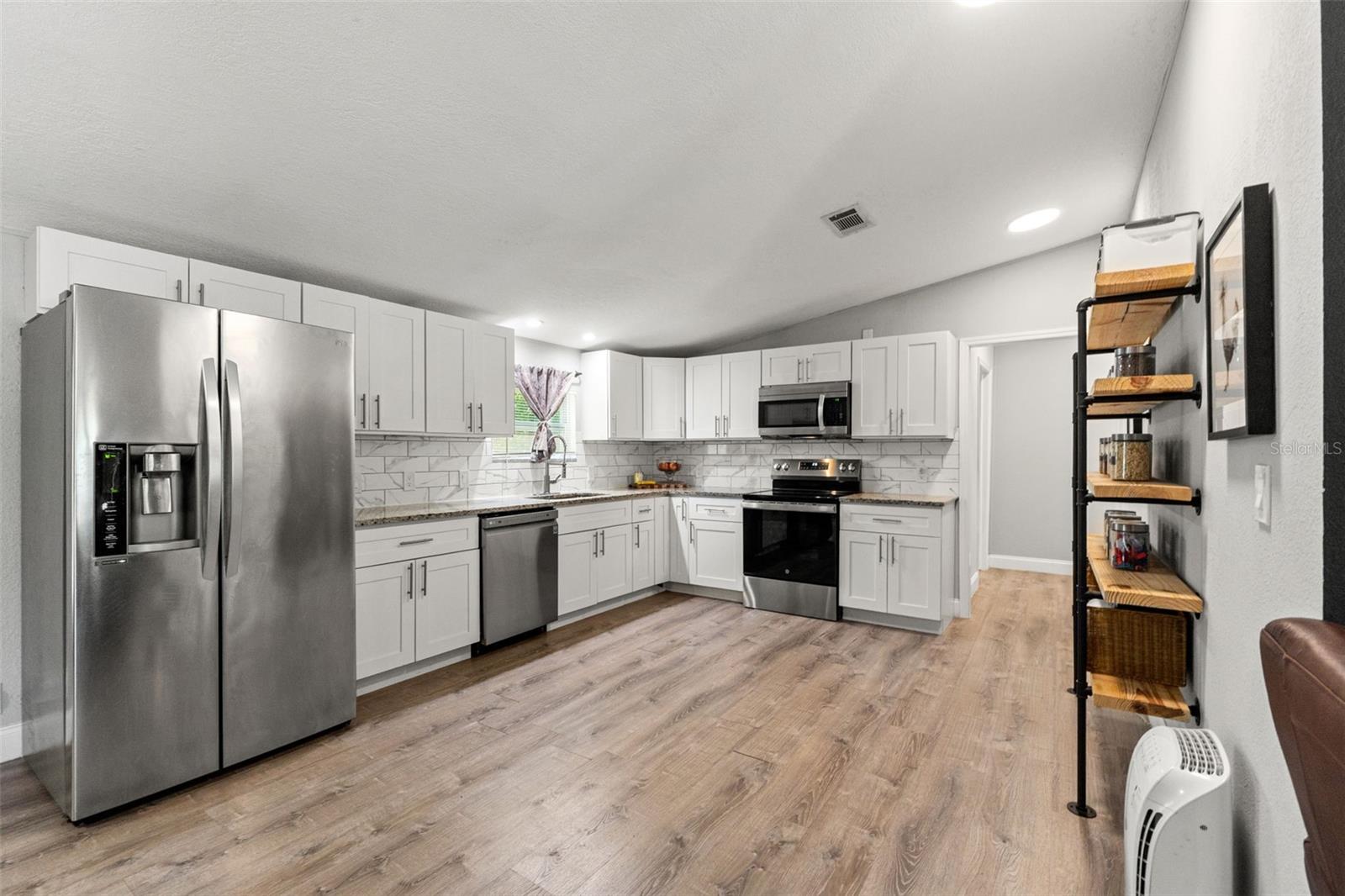 6886 W EDGEWOOD LN, HOMOSASSA, FL, 34448