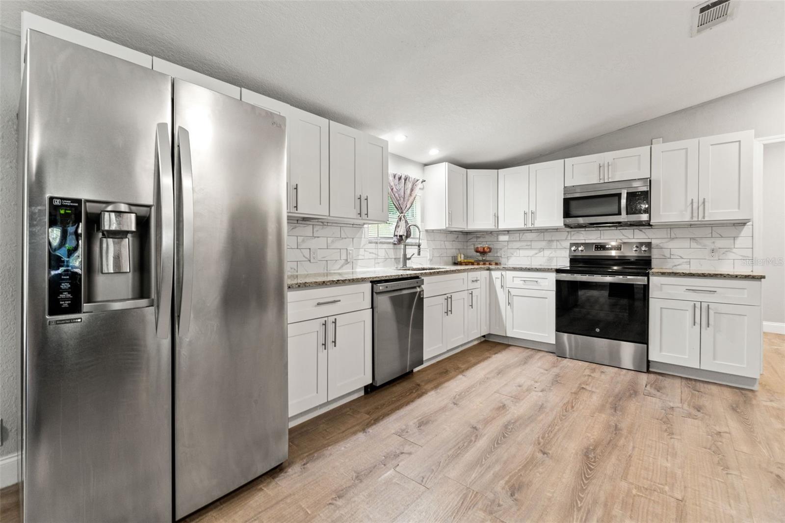 6886 W EDGEWOOD LN, HOMOSASSA, FL, 34448