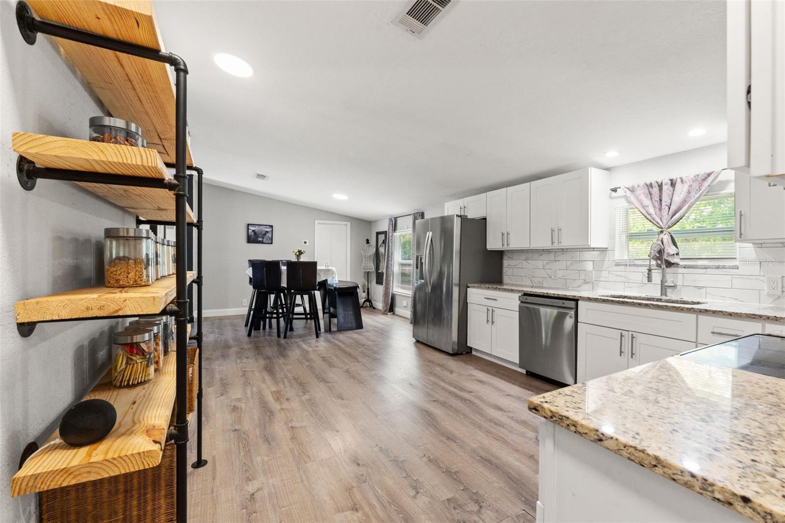 6886 W EDGEWOOD LN, HOMOSASSA, FL, 34448