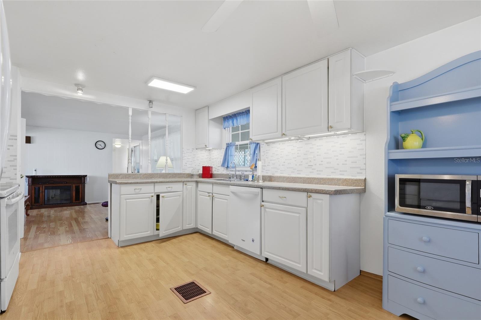 5246 AMANDA ST, ZEPHYRHILLS, FL, 33542