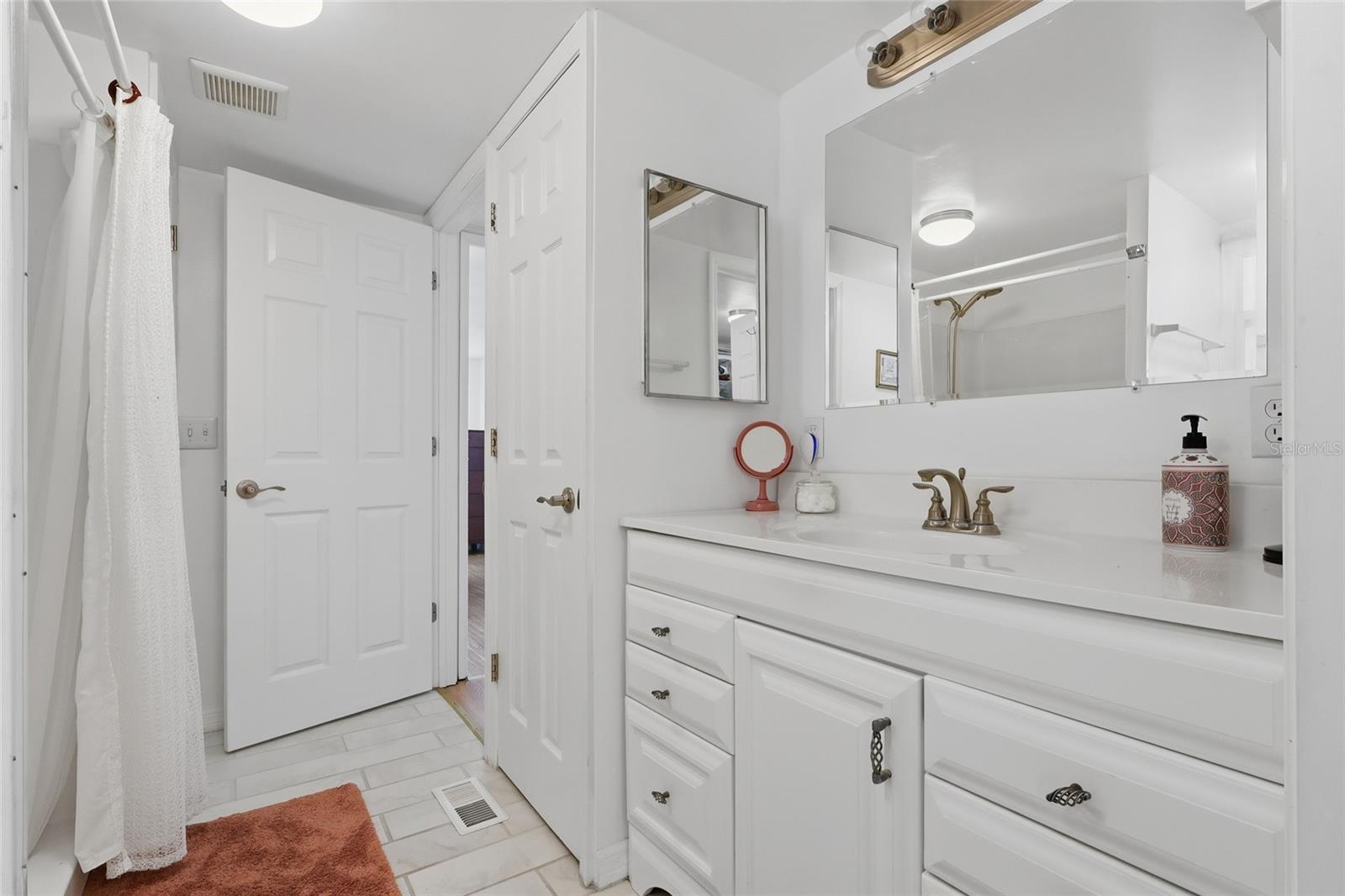 5246 AMANDA ST, ZEPHYRHILLS, FL, 33542