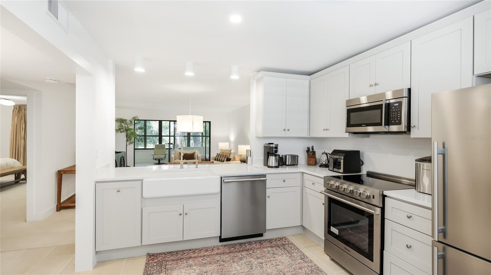 303 SPRINGDALE DR #303, BRADENTON, FL, 34210