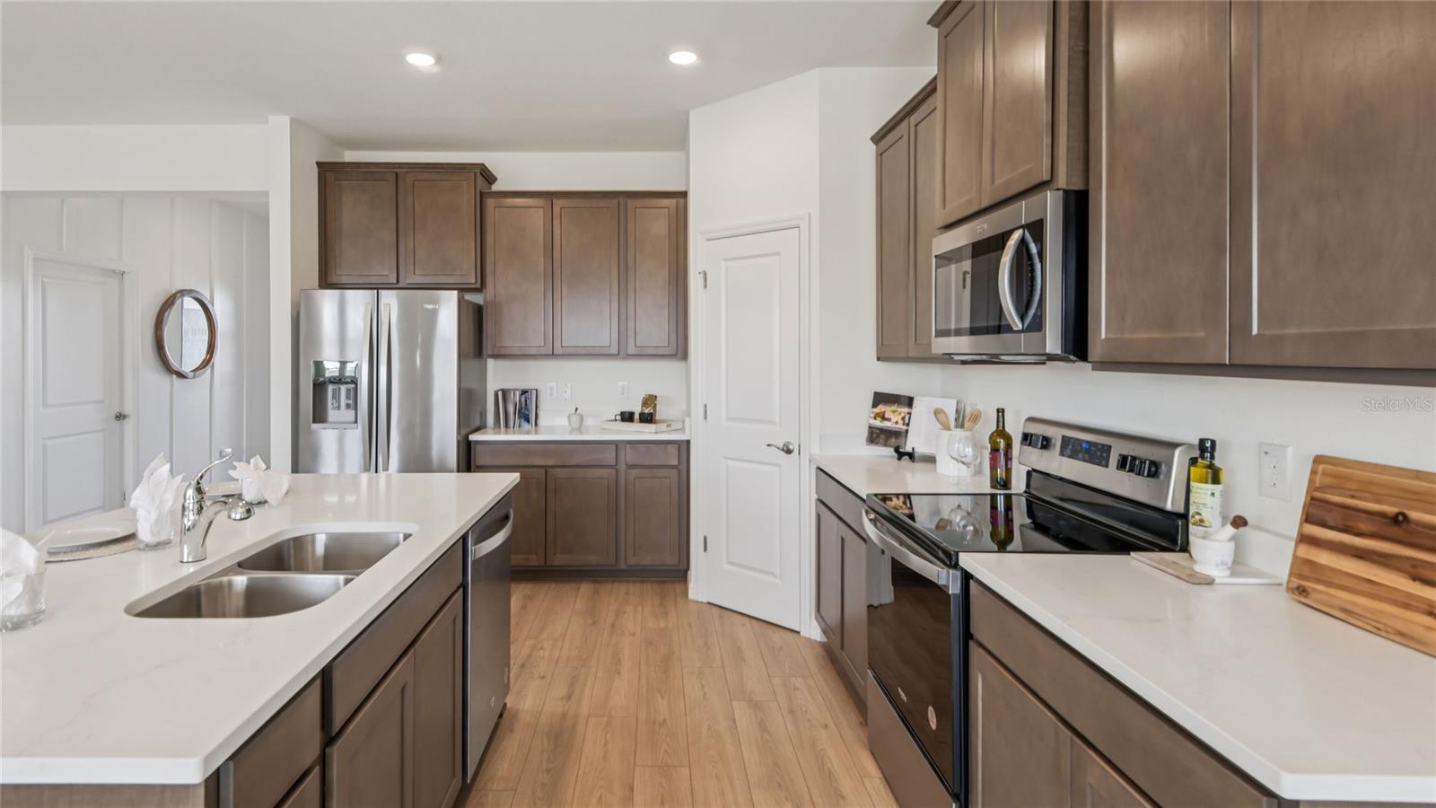 11238 DUCKLING WAY, WEEKI WACHEE, FL, 34613