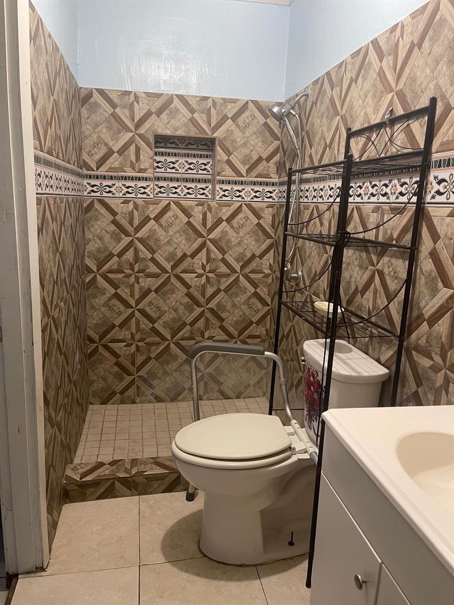 901 SHELDON AVE, LEHIGH ACRES, FL, 33936