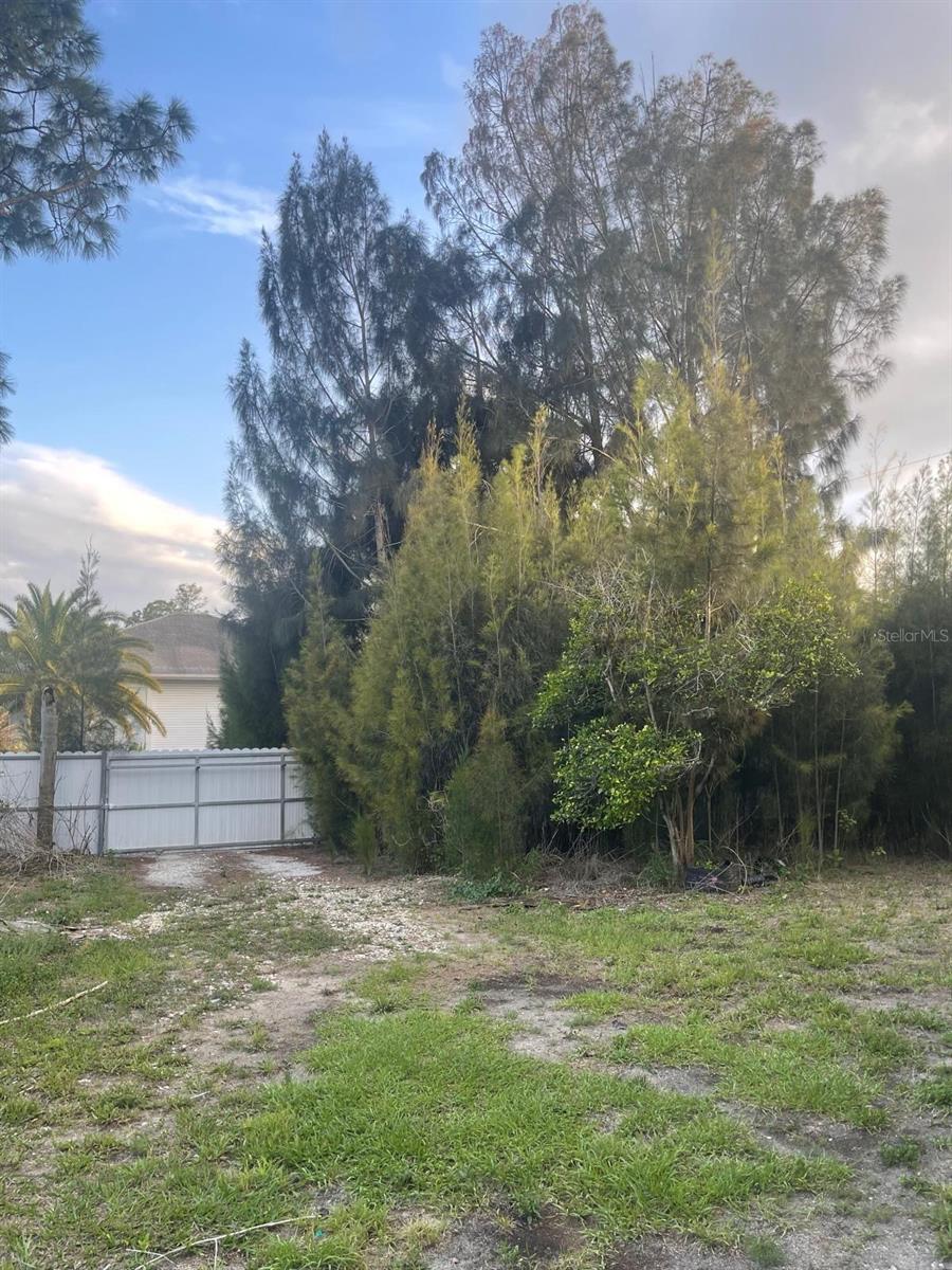 901 SHELDON AVE, LEHIGH ACRES, FL, 33936