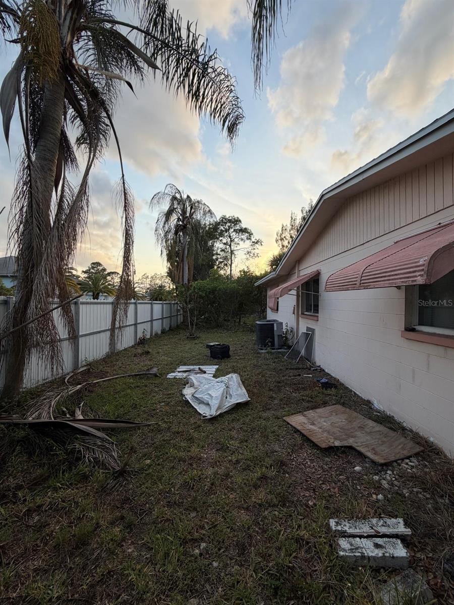 901 SHELDON AVE, LEHIGH ACRES, FL, 33936