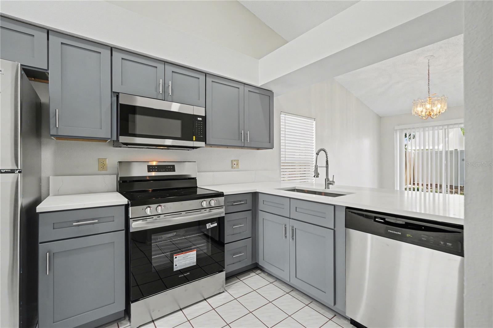 13618 LARAWAY DR, RIVERVIEW, FL, 33579