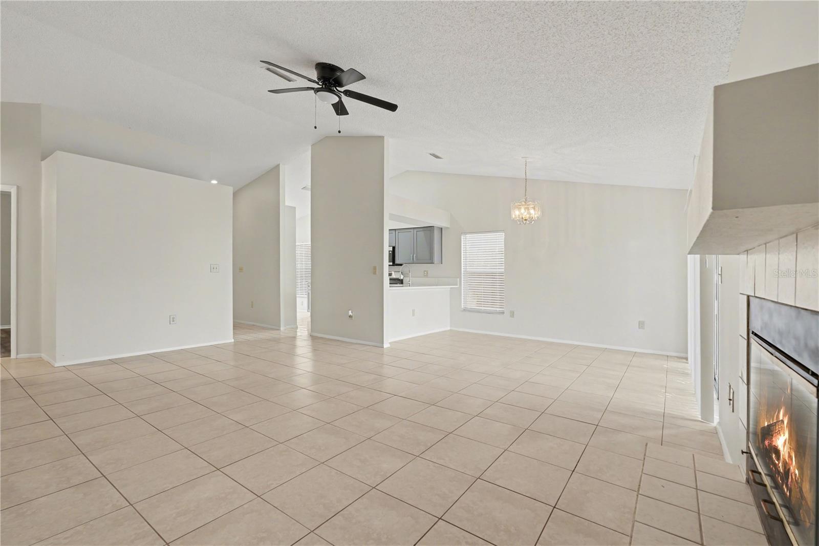 13618 LARAWAY DR, RIVERVIEW, FL, 33579