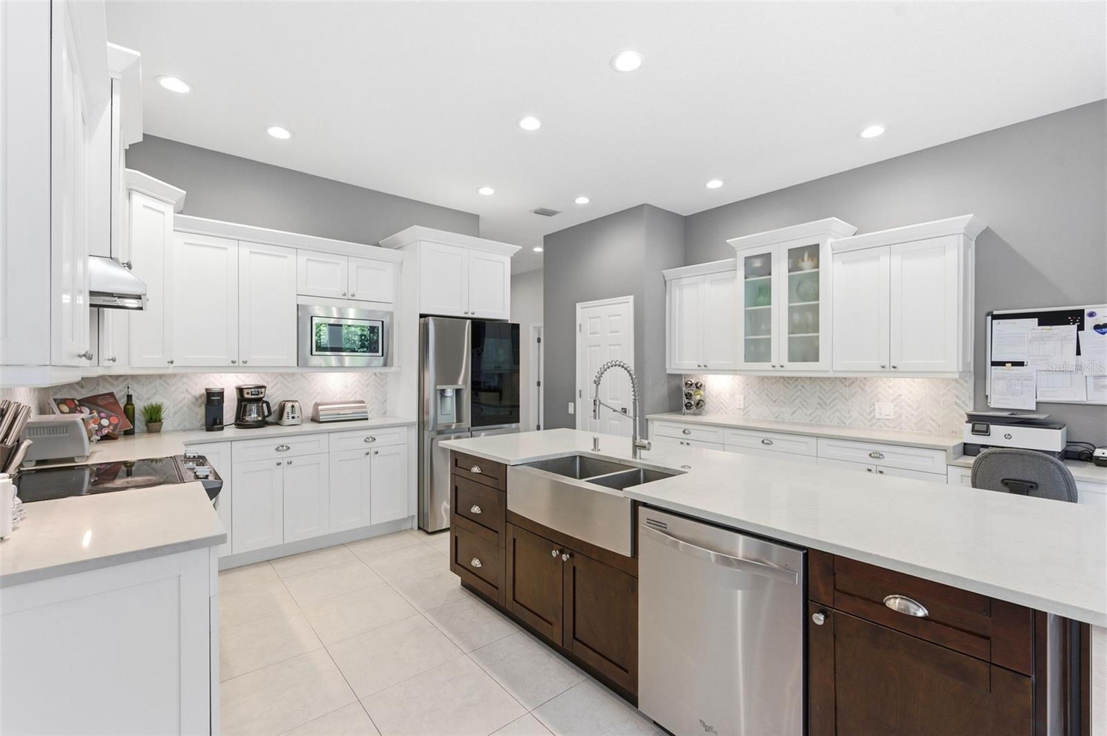 19130 CENTRE ROSE BLVD, LUTZ, FL, 33558