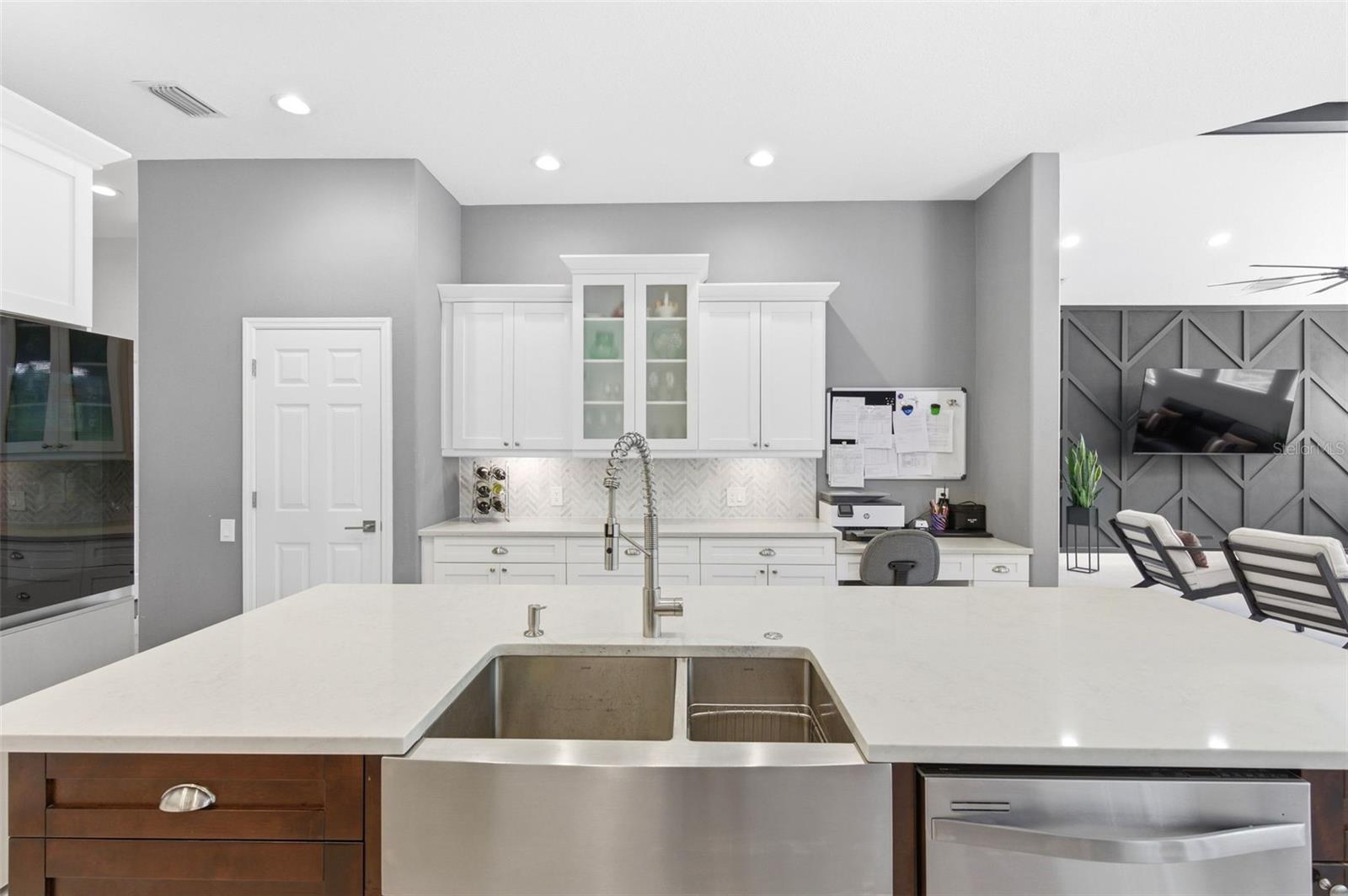 19130 CENTRE ROSE BLVD, LUTZ, FL, 33558